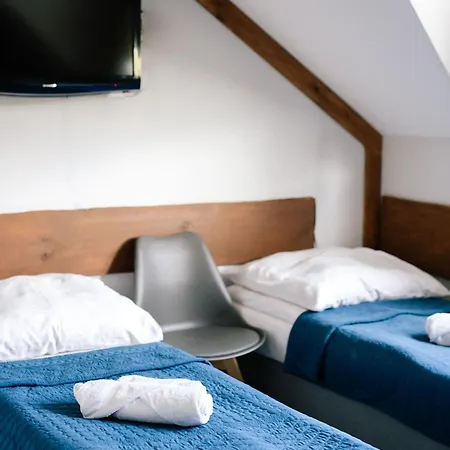 Pod Sowa Πανδοχείο Sokolec